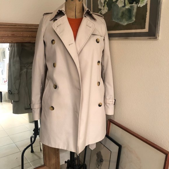 Burberry Trench Coat, Short (mid-thigh), Womens - Picture 4 of 15